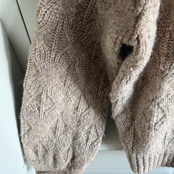& Other Stories Textured Beige Sweater - Picture 6 of 9